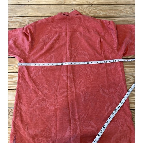 Tommy Bahama Button Up Silk Shirt Size Large Men’s Red Short Sleeve - Picture 7 of 7
